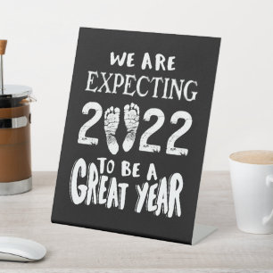 Pregnancy Announcement 2022 Sockelschild