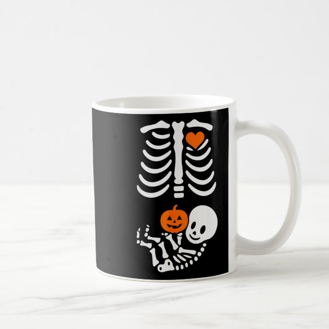 Pregnant Skeleton Baby Bump Funny Halloween Tee  Kaffeetasse (Rechts)