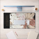 Premium Black Pampas Grass Floral Tropical Office Schreibtischunterlage<br><div class="desc">Ausgezeichnet von der Masse - für den Geschäftsinhaber oder Promoter einer Marke, die versuchen zu zeigen, dass sie auf Trend und modern sind. Und oder jemand, der ein Boho oder Pampas-Ereignis hat. *Für zusätzliche zazzle Geschäftsartikel, Werbe- oder Merchandising Artikel, die zu diesem Artikel passen, kontaktieren Sie uns bitte über den...</div>