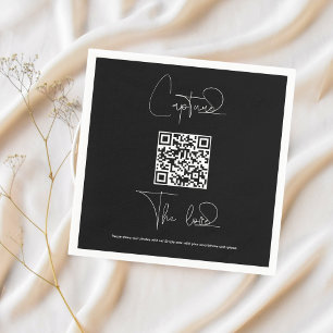 Premium-Fotos für einfache Hochzeiten mit QR-Code Serviette