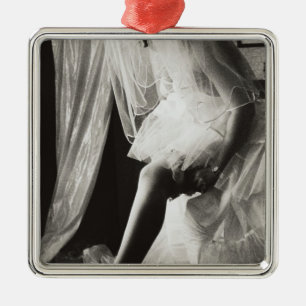 <Preparing> durch Kim Koza Silbernes Ornament