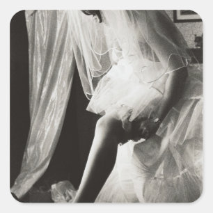 <Preparing>von Kim Koza Quadratischer Aufkleber