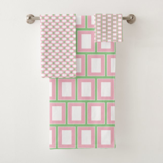 Preppy 1980s Pink White Green Geometric Pattern Badhandtuch Set (Insitu)