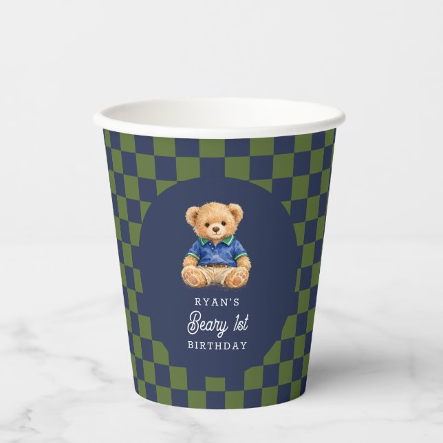 Preppy Beary 1st Birthday Checkboard Pappbecher (Vorderseite)