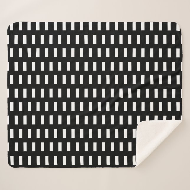 Preppy Black and White Geometric Muster Sherpadecke (Vorderseite (Horizontal))
