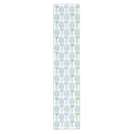 Preppy Blue and Green Oaster Bows and Eggs Kurzer Tischläufer