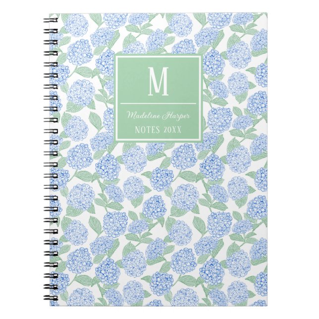 Preppy Blue und Green Hydrangeas Monogram Notizblock (Vorderseite)