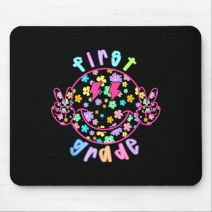 Preppy First Grade Lächeln Gesicht zurück zu Schul Mousepad