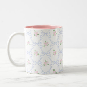 Preppy Grandmillennial Coquette Preppy Floral Zweifarbige Tasse
