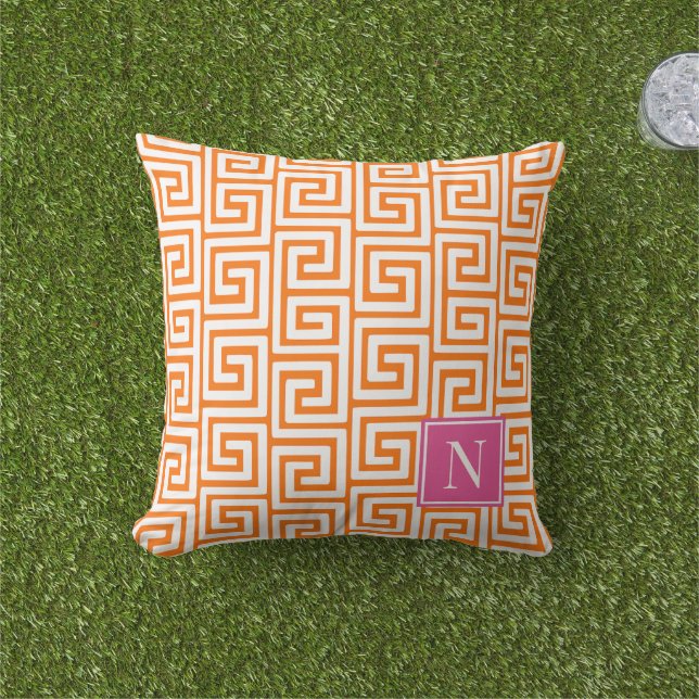 Preppy Greek Key Monogram – Orange & Hot Pink Kissen (Golfball-Marker)