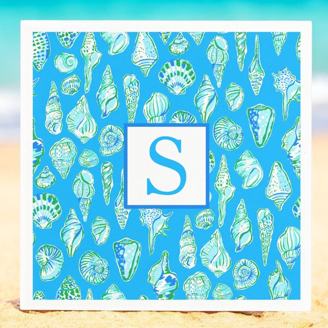 Preppy-Muscheln auf Blue Monogram Seaside Serviette (Von Creator hochgeladen)