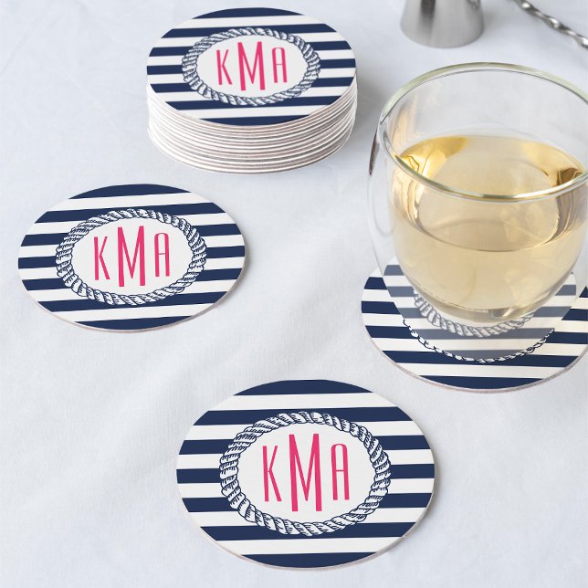 Preppy Nautical Navy & White Strip Pink Monogram Runder Pappuntersetzer (Von Creator hochgeladen)