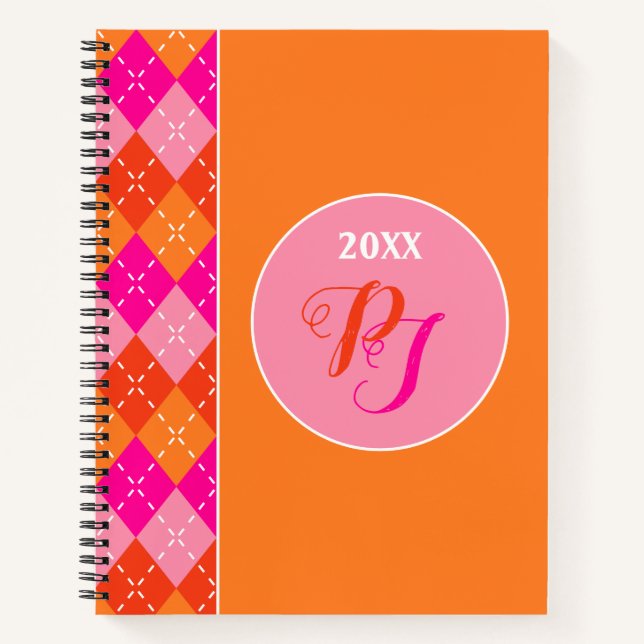 Preppy Personalisiert Sporty Pink und Orange Raute Notizbuch (Vorderseite)