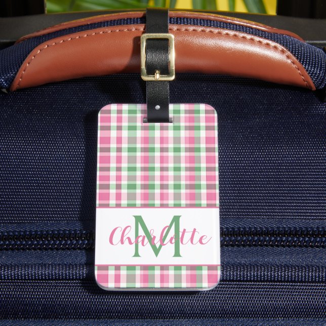 Preppy Pink and Green Plaid Monogram Gepäckanhänger (Vorderseite Insitu 2)