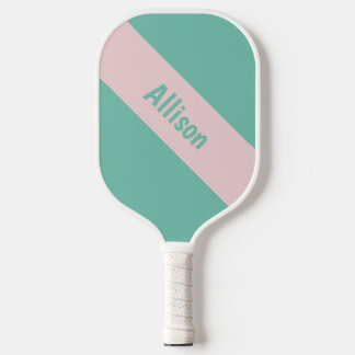 Preppy Pink auf Green Pickleball Paddel mit Name Schläger