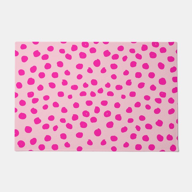 Preppy Pink Dots Moderne Animal Print Spots Fußmatte (Vorderseite)