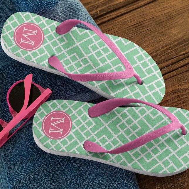 Preppy Pink & Green Bamboo Lattice Monogram Flip Flops (Von Creator hochgeladen)