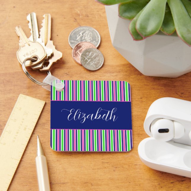 Preppy Pink Green Navy Blue Strips Personalisiert Schlüsselanhänger (Schreibtisch)