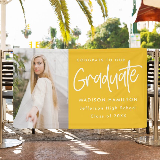 Preppy Script Yellow Foto Graduation Banner (Von Creator hochgeladen)
