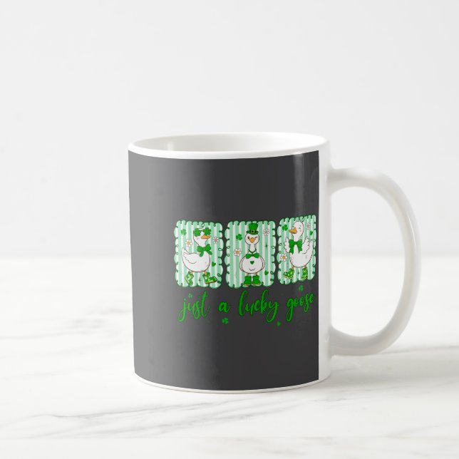 Preppy St Patrick's Day Just A Lucky Goose Leprech Kaffeetasse (Rechts)