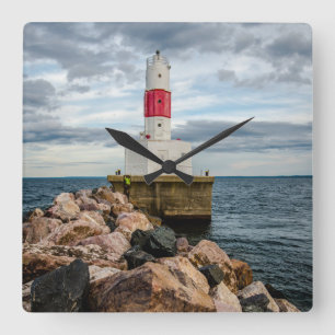 Presque Isle Harbour Breakwater Lighthouse Quadratische Wanduhr