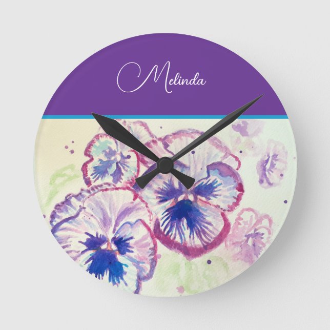 Pretty Floral Pastel Pansy Purple Watercolor  Runde Wanduhr (Vorderseite)