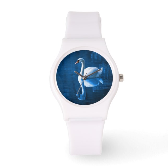 Pretty white swan floating on blue lake armbanduhr (Vorderseite)