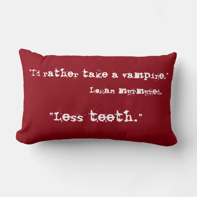 Preying auf rotem lumbalem Kissen der (Vorderseite)