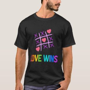 Pride Rainbow Flag Liebe gewinnt Tic Tac Toe Lgbt  T-Shirt