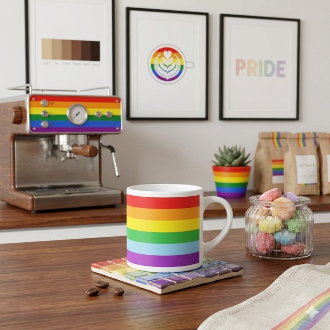 Pride Shot: Regenbogenflagge Espressotasse (Von Creator hochgeladen)