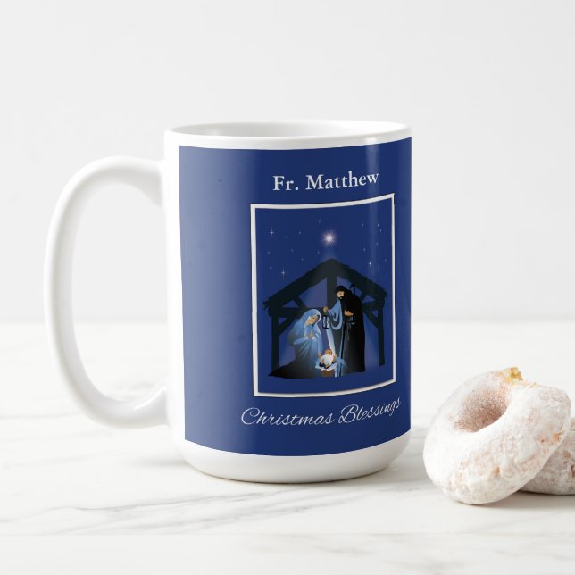 Priest Christmas Blessings, Nativity Scene on Blue Kaffeetasse (Mit Donut)