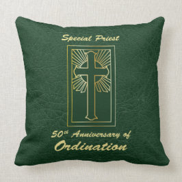 Priester 50 Jubiläum der Ordination Leder Look Kissen