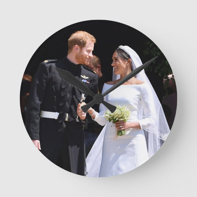 Prince Harry und Meghan Markle Royal Wedding Runde Wanduhr (Vorderseite)
