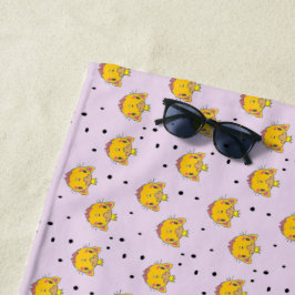 Princess Kitty Cat auf lila Strandtuch