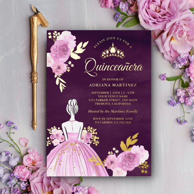 Princess Plum Quinceanera Gold, lila Blumenkleid Folieneinladung (Von Creator hochgeladen)