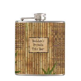 Privates Tiki Bar mit Ihrem Namen auf ihm Flachmann