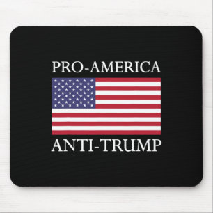 Pro-Amerika Anti-Trump - American Flag Resist Mousepad