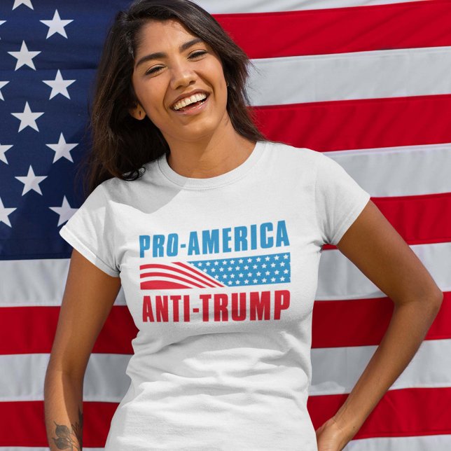 Pro-Amerika gegen Trump T-Shirt (Von Creator hochgeladen)