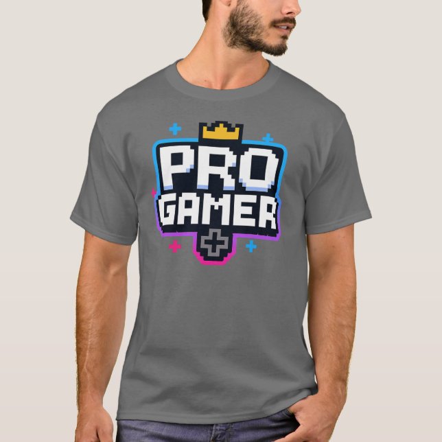 PRO GAMER — Pixel Art 8-Bit-Abzeichen T-Shirt (Vorderseite)