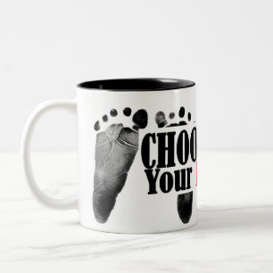 Pro-Life-Zitat mit Baby-Footprints Zweifarbige Tasse