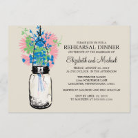 Proben-Abendessen-Maurer-Glas-Wildblumen