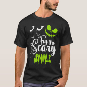Probieren Sie das Beängstigende Kürbislaterne-Gesi T-Shirt