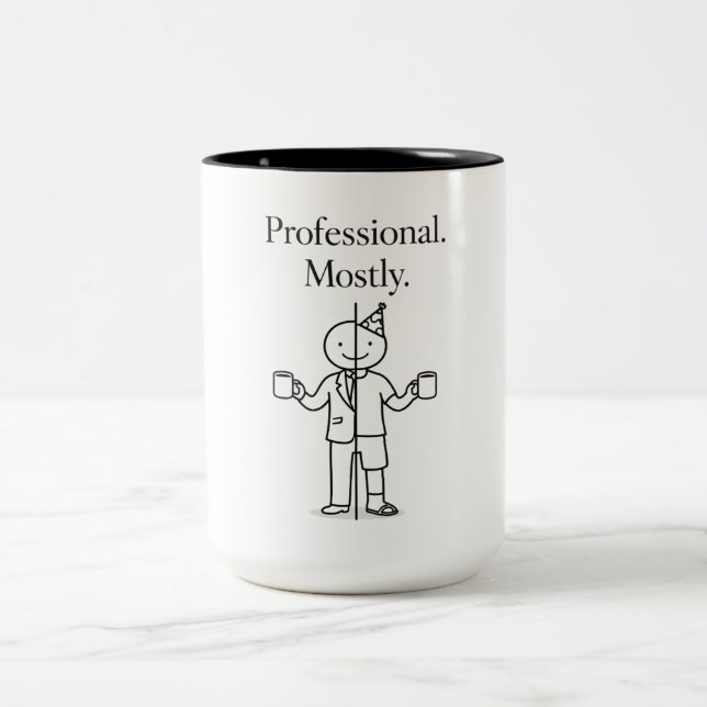 Professioneell. Meistens. – Lustiger Bürohumor-Kaf Zweifarbige Tasse (Mittel)