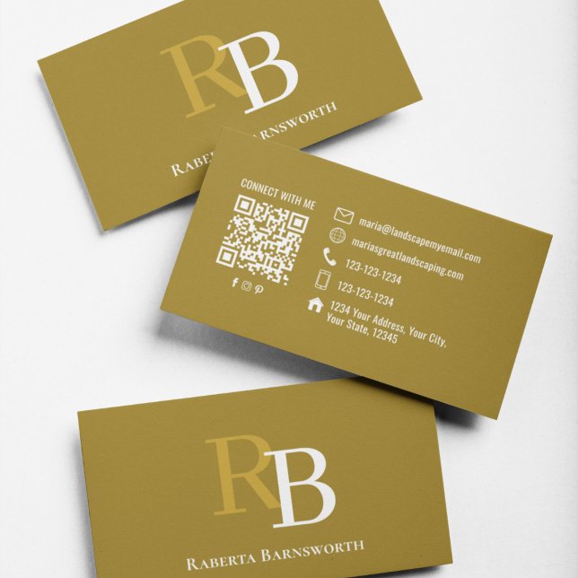Professionell Elegantes Braun Monogramm QR-Code Visitenkarte (Elegant brown monogram business card stack showcasing a refined design for professional networking.)