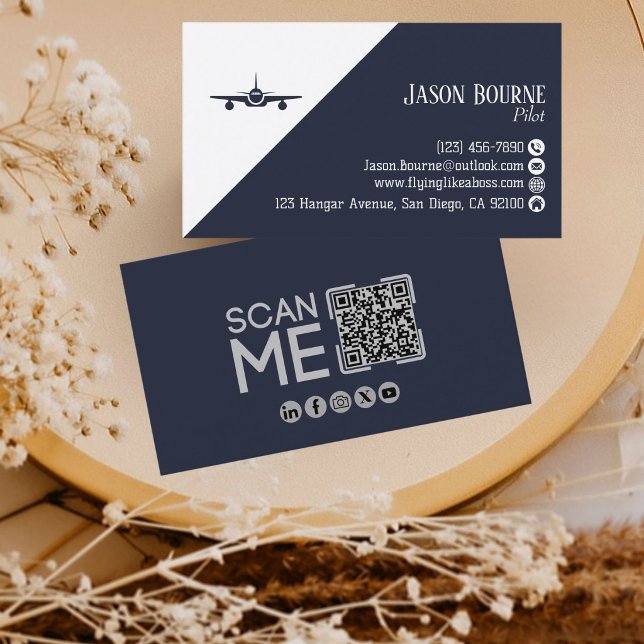 Professioneller QR-Code Luftfahrt Navy Blau Minima Visitenkarte (Von Creator hochgeladen)