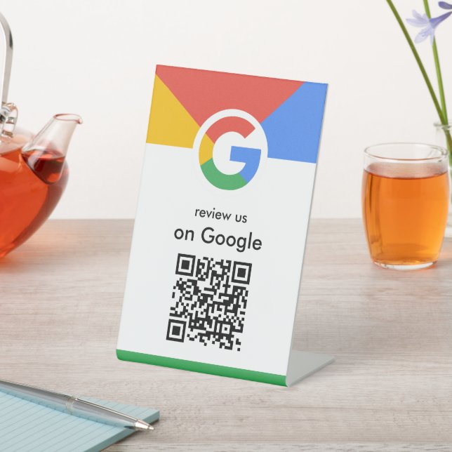 Professioneller Scan, um Google-QR-Code Geschäft z Sockelschild (In SItu)