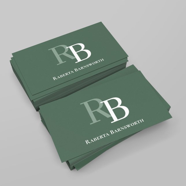 Professionelles Elegantes Grünes Monogramm QR-Code Visitenkarte (Elegant green monogram business card with QR code for modern networking.)