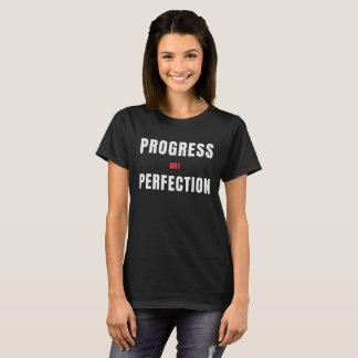 Progress Not Perfection T-Shirt – Minimalistischer
