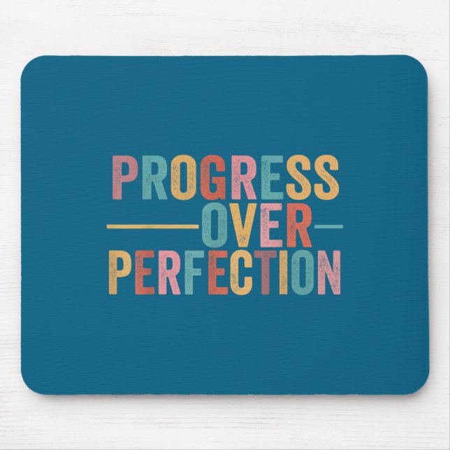 Progress Over Perfection Motivational Teacher Retr Mousepad (Vorne)