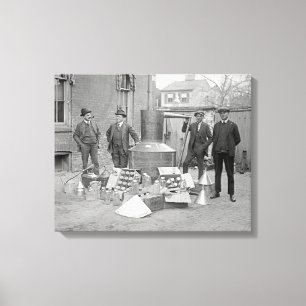 Prohibitionsagenten mit Schwarzbrennerei, 1922 Leinwanddruck